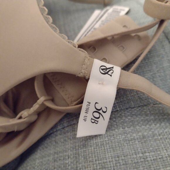 Victoria's Secret Body By Victoria 36B Bra - Picture 6 of 8